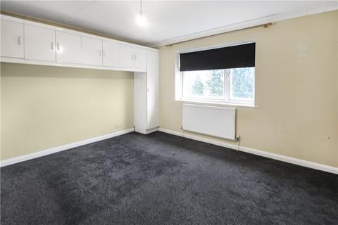 3 bedroom maisonette to rent, Green Lane, Surrey KT15