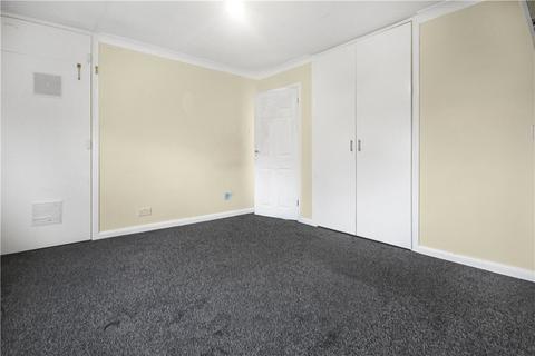 3 bedroom maisonette to rent, Green Lane, Surrey KT15