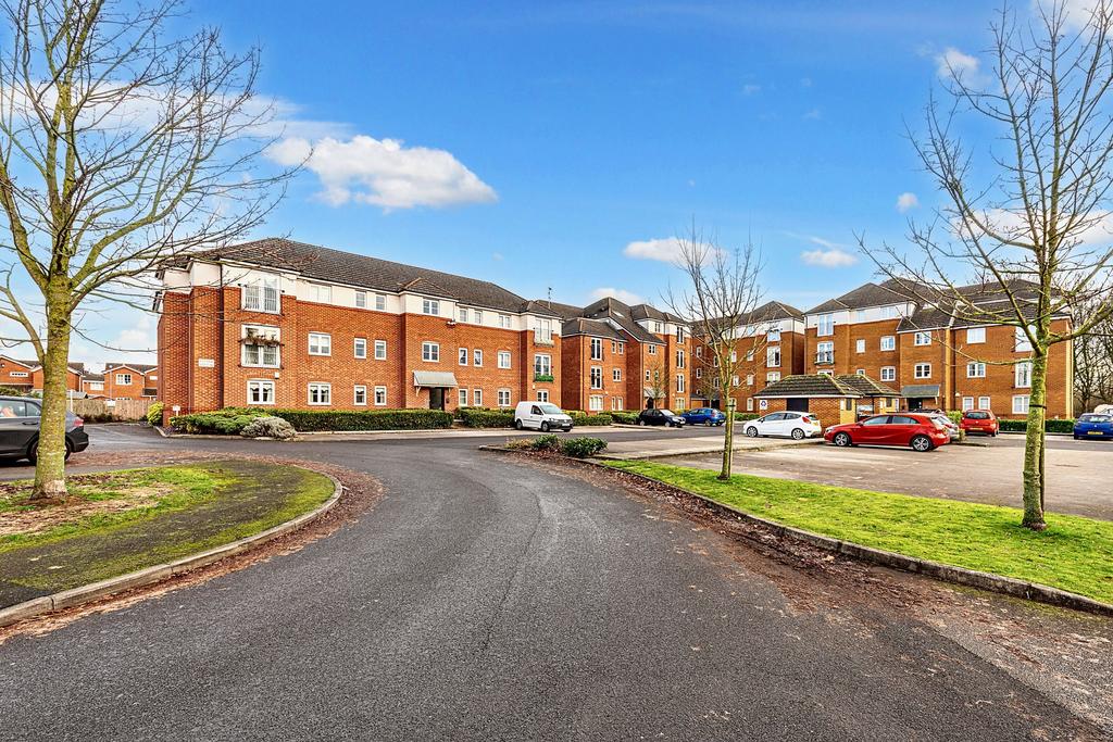 Widnes, Widnes WA8 2 bed flat for sale £80,000