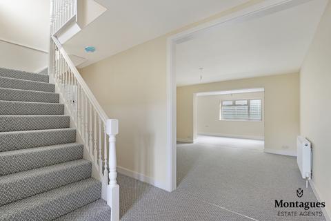 39 Severns Field, Epping, CM16 5AP