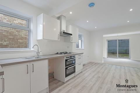 39 Severns Field, Epping, CM16 5AP