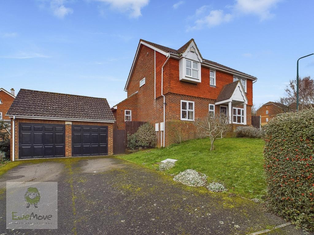 Richborough Drive, Strood, Rochester ME2 3 4 bed detached house for
