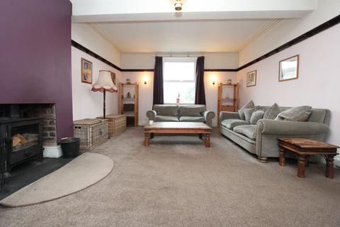 4 bedroom terraced house for sale, Redbrink Crescent, Barry, CF62
