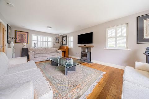 3 Cellini Walk, Kings Hill, West Malling, ME19 4BA