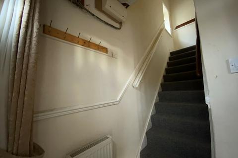 17 Hilton Road, Lanesfield, Wolverhampton, WV4 6DT