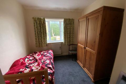 17 Hilton Road, Lanesfield, Wolverhampton, WV4 6DT