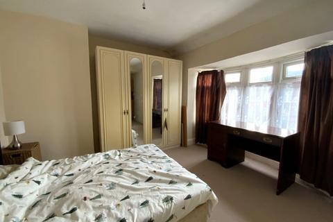 17 Hilton Road, Lanesfield, Wolverhampton, WV4 6DT