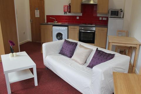 Studio to rent, Flat 5, Byron Works, 106 Lower Parliament Street, Nottingham, NG1 1EN