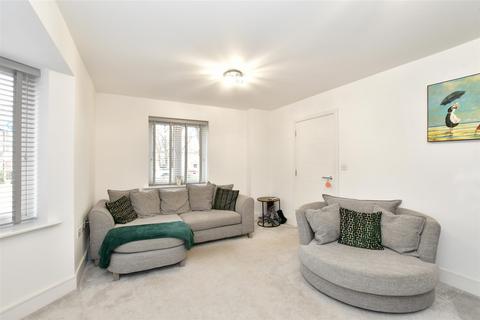 24 Jazz Lane, Basildon, SS14 3AQ