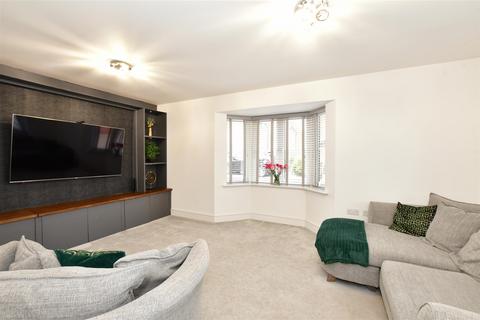 24 Jazz Lane, Basildon, SS14 3AQ