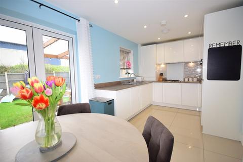 24 Jazz Lane, Basildon, SS14 3AQ