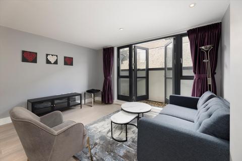 1 bedroom flat to rent, Bull Inn Court, Covent Garden, London, WC2R