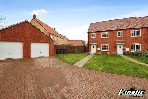 3 bedroom semi-detached house for sale - Taylor Close, Branston