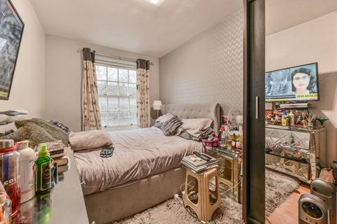 2 bedroom flat for sale, Orsett Street, Vauxhall, London, SE11