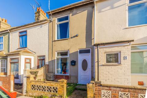6 Avondale Road, Lowestoft, NR32 2HX
