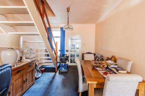 6 Avondale Road, Lowestoft, NR32 2HX
