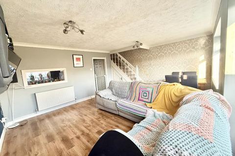 3 bedroom end of terrace house for sale, Link Road, Canvey Island