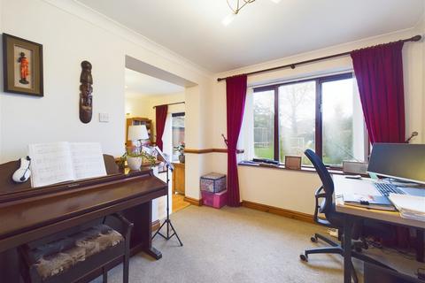 4 Highfield Road, Ormskirk, L39 1NR
