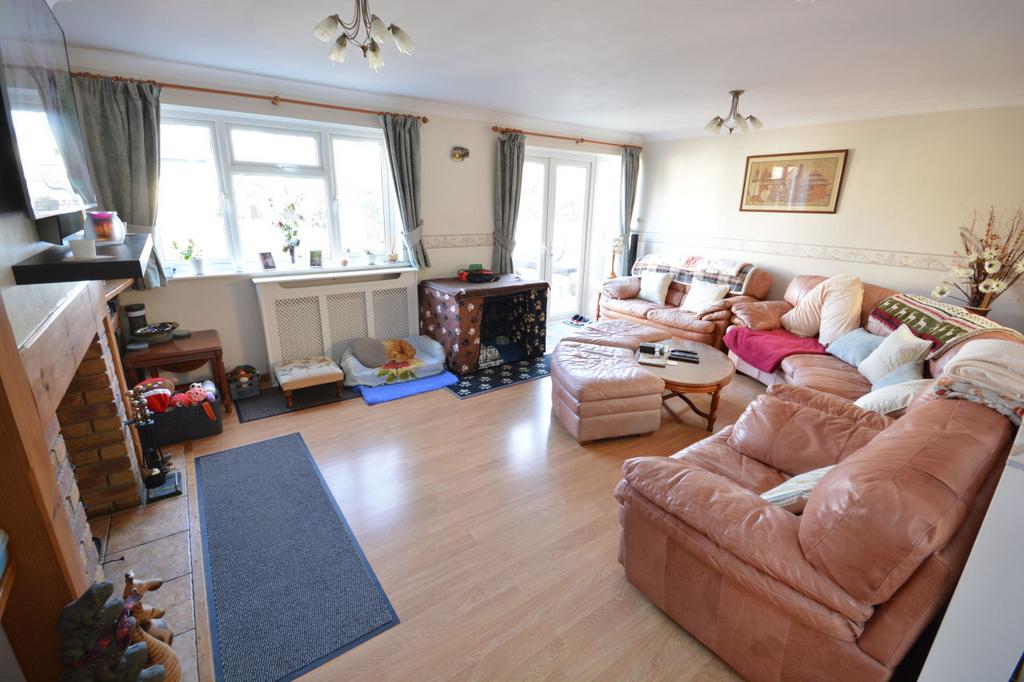 Springdale Avenue, Broadstone BH18 3 bed detached bungalow for sale £