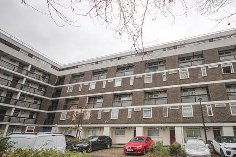 1 bedroom flat to rent, Dickens Estate, London SE16