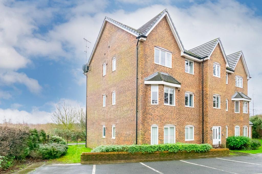 Woodland Drive, Middleton, Leeds 2 bed apartment £125,000