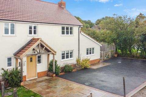 4 bedroom semi-detached house for sale, Common View Bumbles Green, Waltham Abbey, EN9