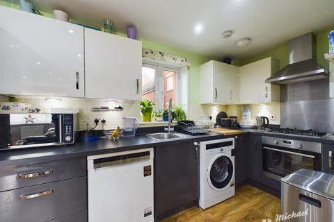 2 bedroom flat for sale, Alma Street, Aylesbury