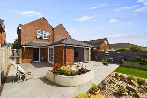 3 bedroom detached house for sale, Tewkesbury Road, Norton, Gloucester, Gloucestershire, GL2