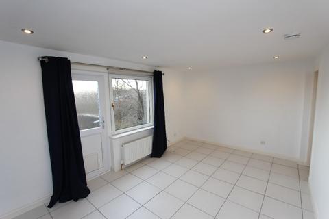 2 bedroom flat to rent, Northfield Grove, Edinburgh, EH8