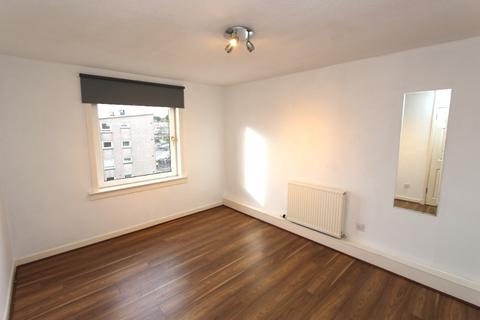 2 bedroom flat to rent, Northfield Grove, Edinburgh, EH8