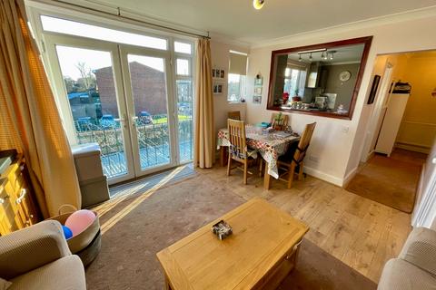 26 The Larches, Luton, LU2 7PX