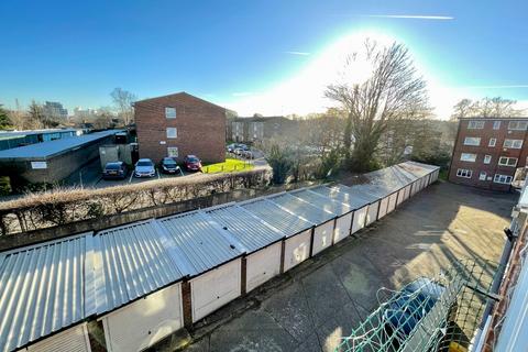 26 The Larches, Luton, LU2 7PX