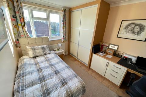 26 The Larches, Luton, LU2 7PX