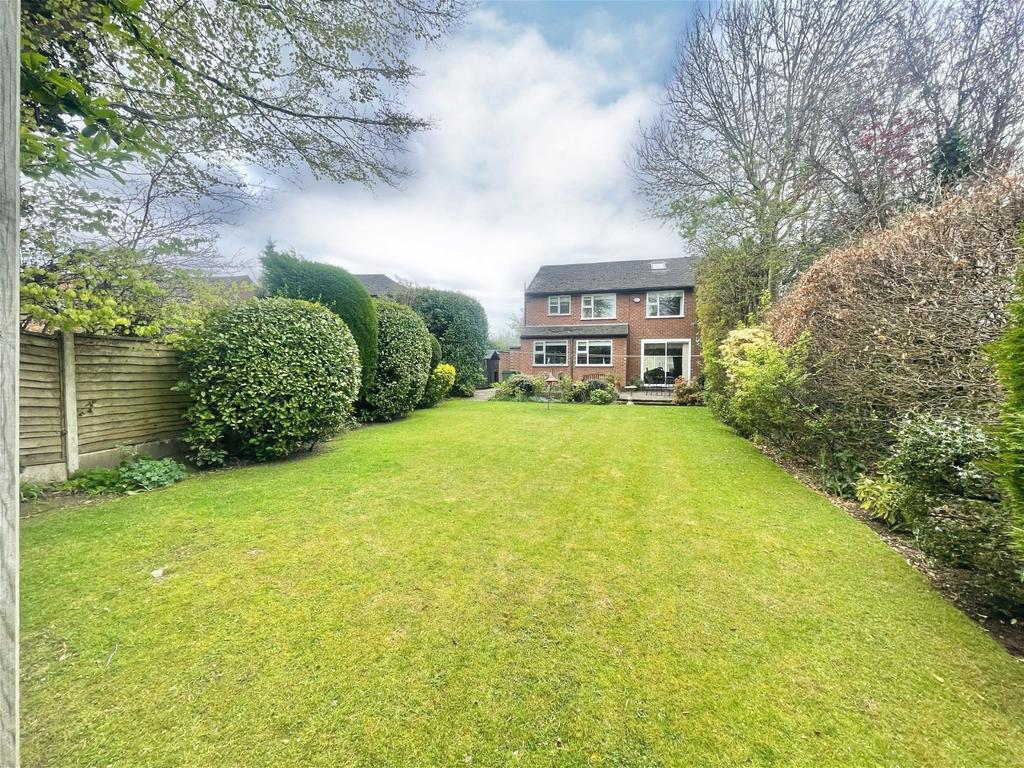 Daylesford Crescent, Cheadle 4 bed detached house for sale £750,000