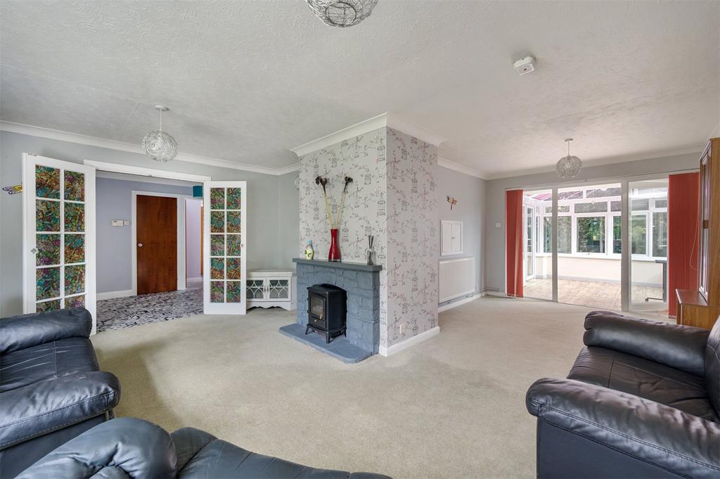 Hurstwood Lane, Haywards Heath 3 bed bungalow £650,000