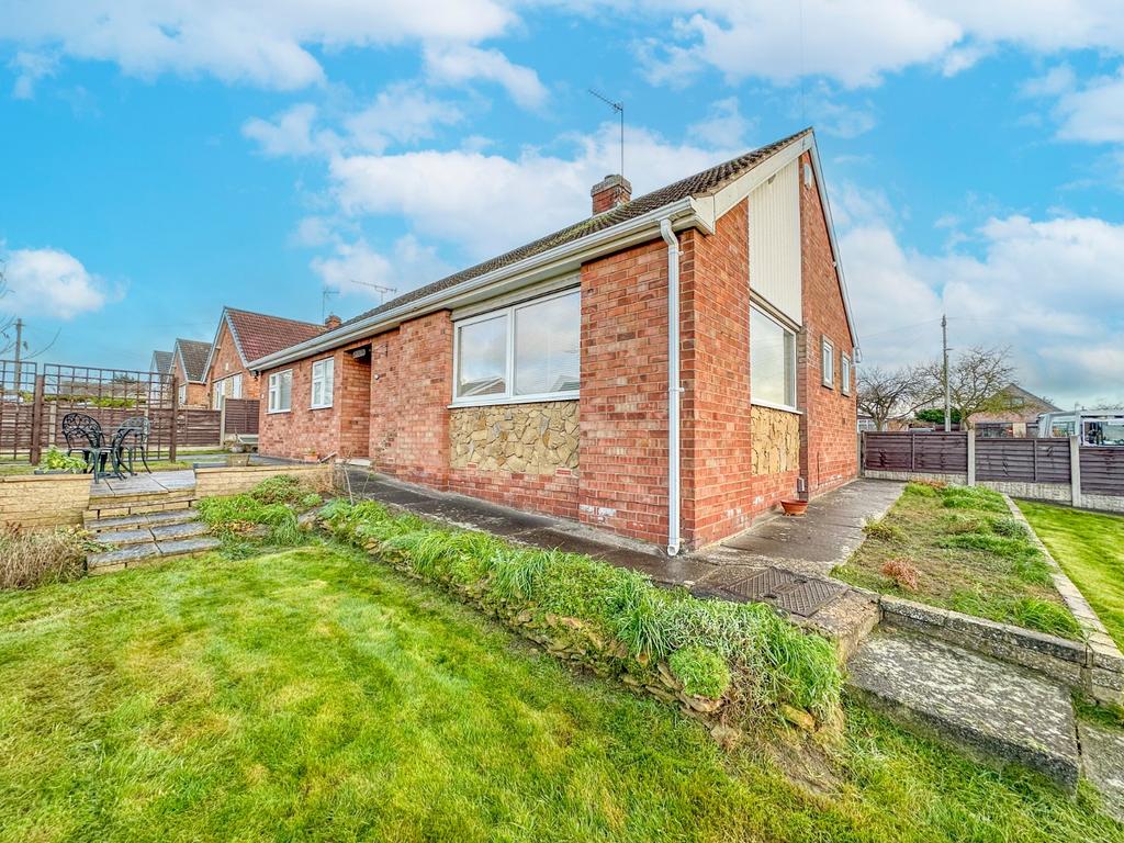 Windsor Crescent, Yaddlethorpe, Scunthorpe, DN17 3 bed bungalow for