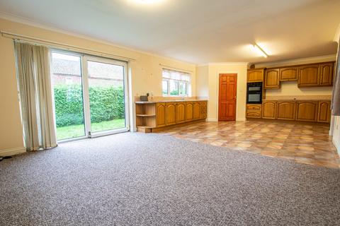 2 bedroom bungalow for sale, High Street, East Butterwick, North Lincolnshire, DN17