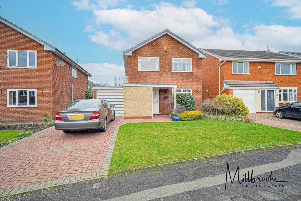 Vicars Hall Gardens, Boothstown... 3 bed detached house - £375,000