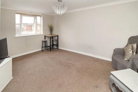 2 bedroom flat for sale - Ord Court, Fenham, Newcastle upon Tyne, Tyne and Wear, NE4 9YF