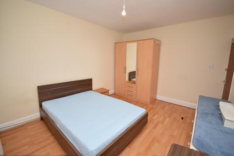 undefined, Birchwood Avenue, Hatfield AL10