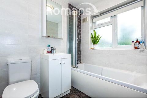 Flat 17, Osborne Court Osborne Road, Windsor, SL4 3EP