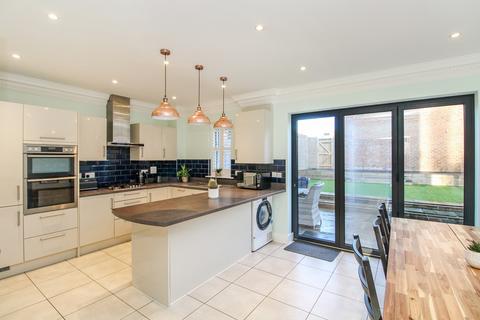 5 bedroom semi-detached house for sale, Wyvern Way, Burgess Hill, West Sussex. RH15 0GA