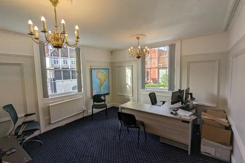 Office to rent, Ground Floor, Left Hand Side, Bury House, 1-3 Bury Street, Guildford Surrey, GU2 4AW