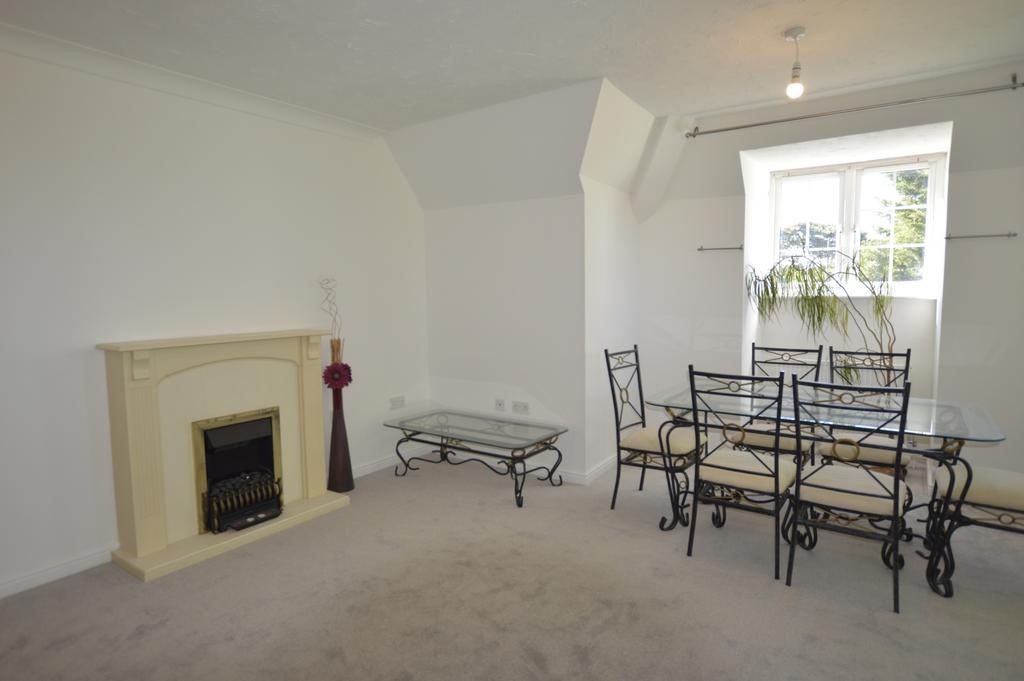 Kings Lodge Living Room 3