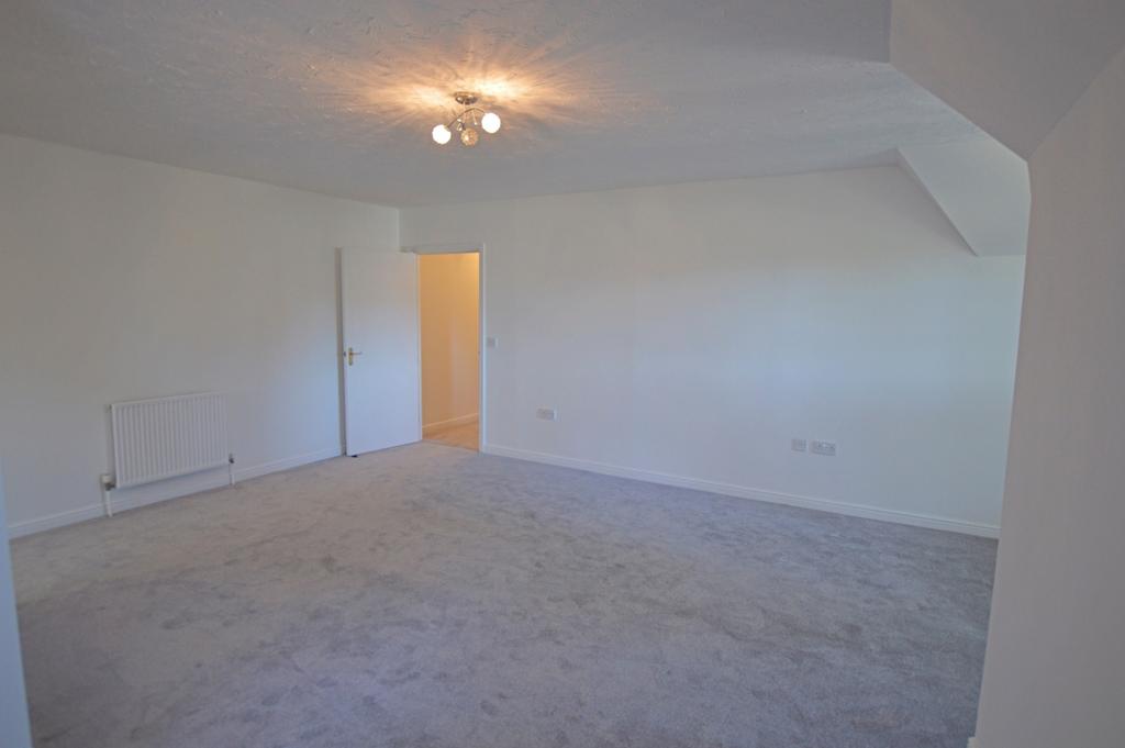 Kings Lodge Master Bedroom 1