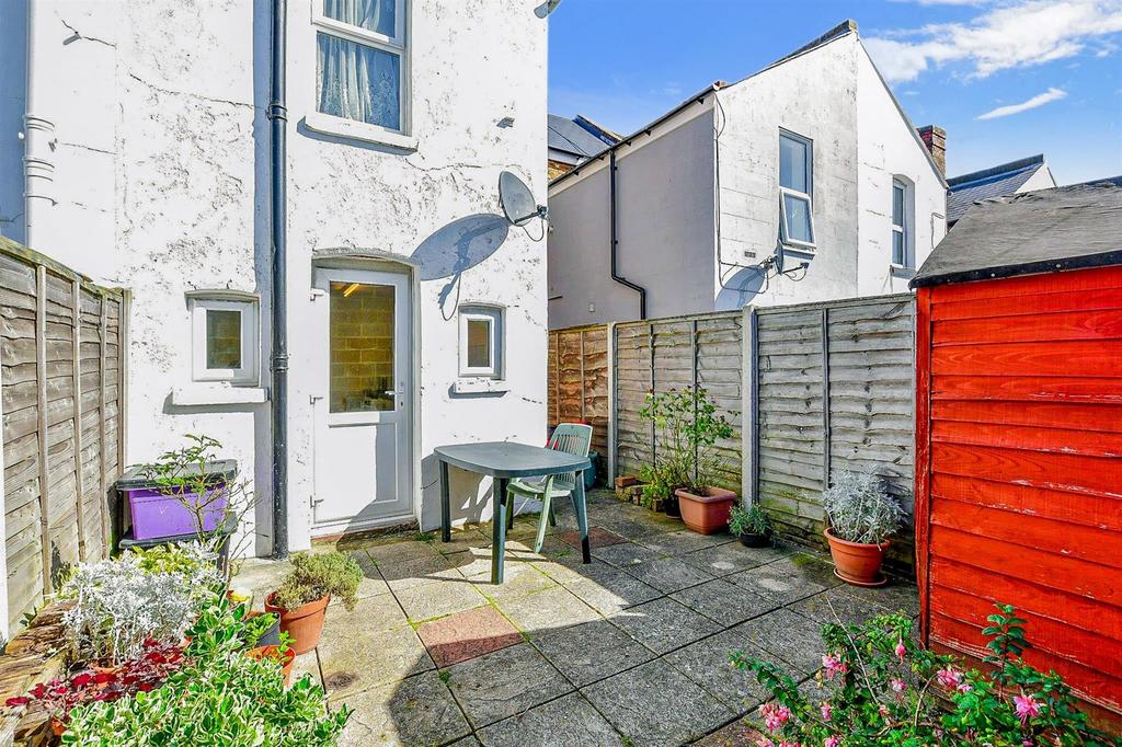 Folly Road, Folkestone, Kent 2 bed terraced house for sale £200,000