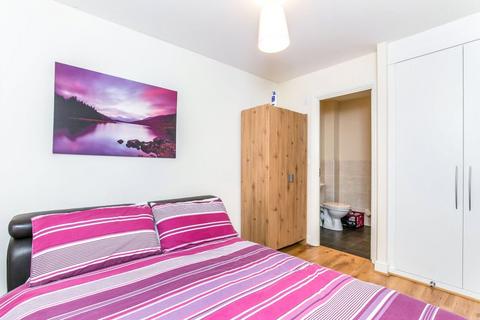 1 Beverley Road, Bracknell, RG12 9GS