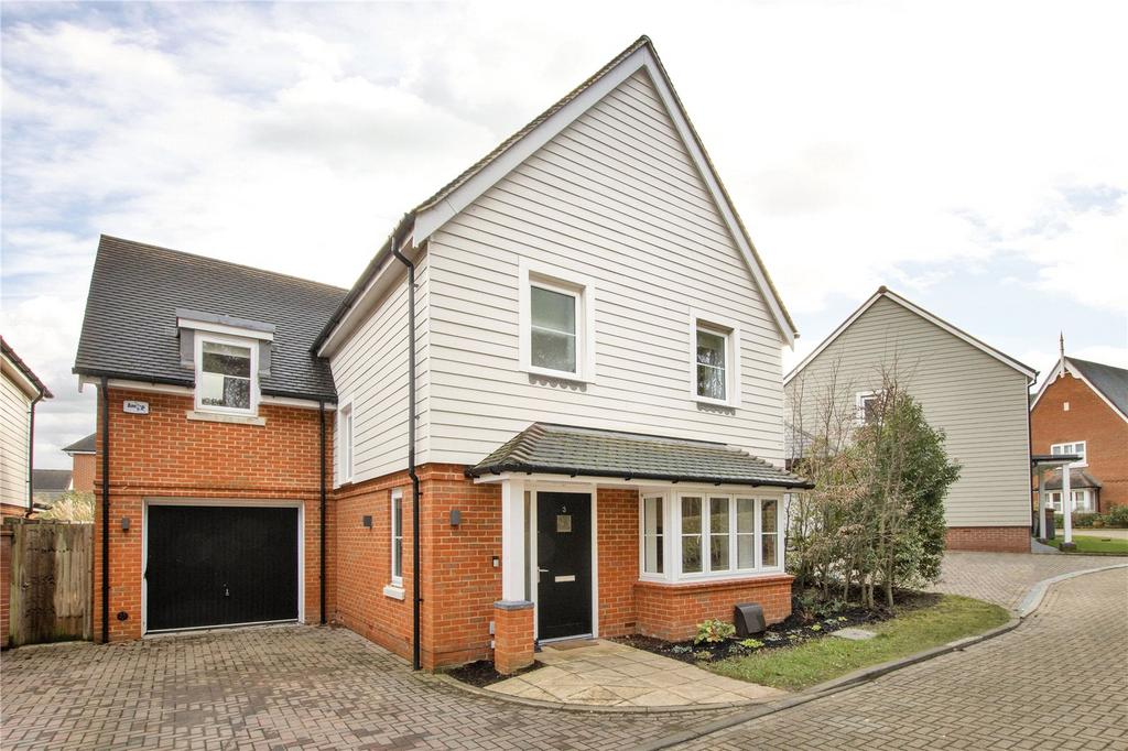 Valle Gardens, Leigh, Tonbridge, Kent, TN11 4 bed detached house for