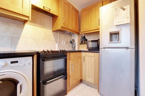 17 Mccartney Walk, Basingstoke, RG22 4NZ