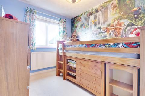 17 Mccartney Walk, Basingstoke, RG22 4NZ
